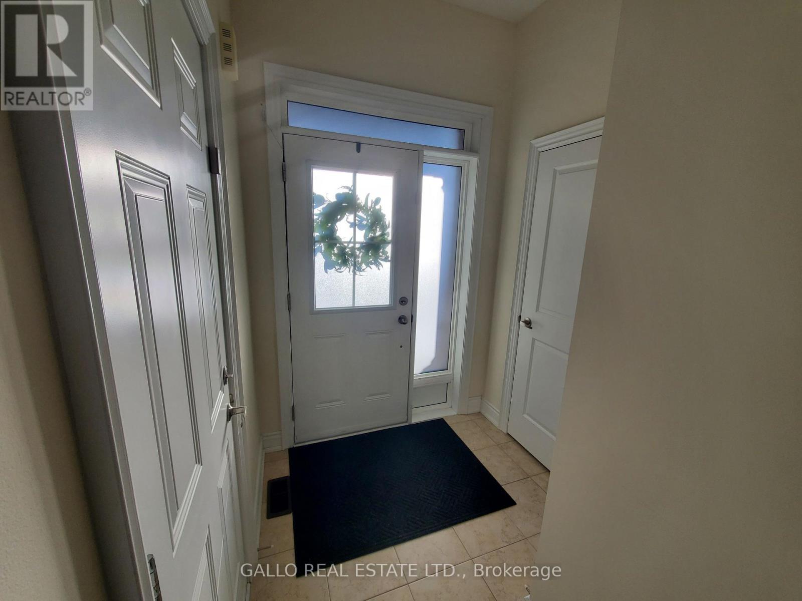 124 Countryman Road, East Gwillimbury, Ontario  L9N 0N8 - Photo 5 - N12415535