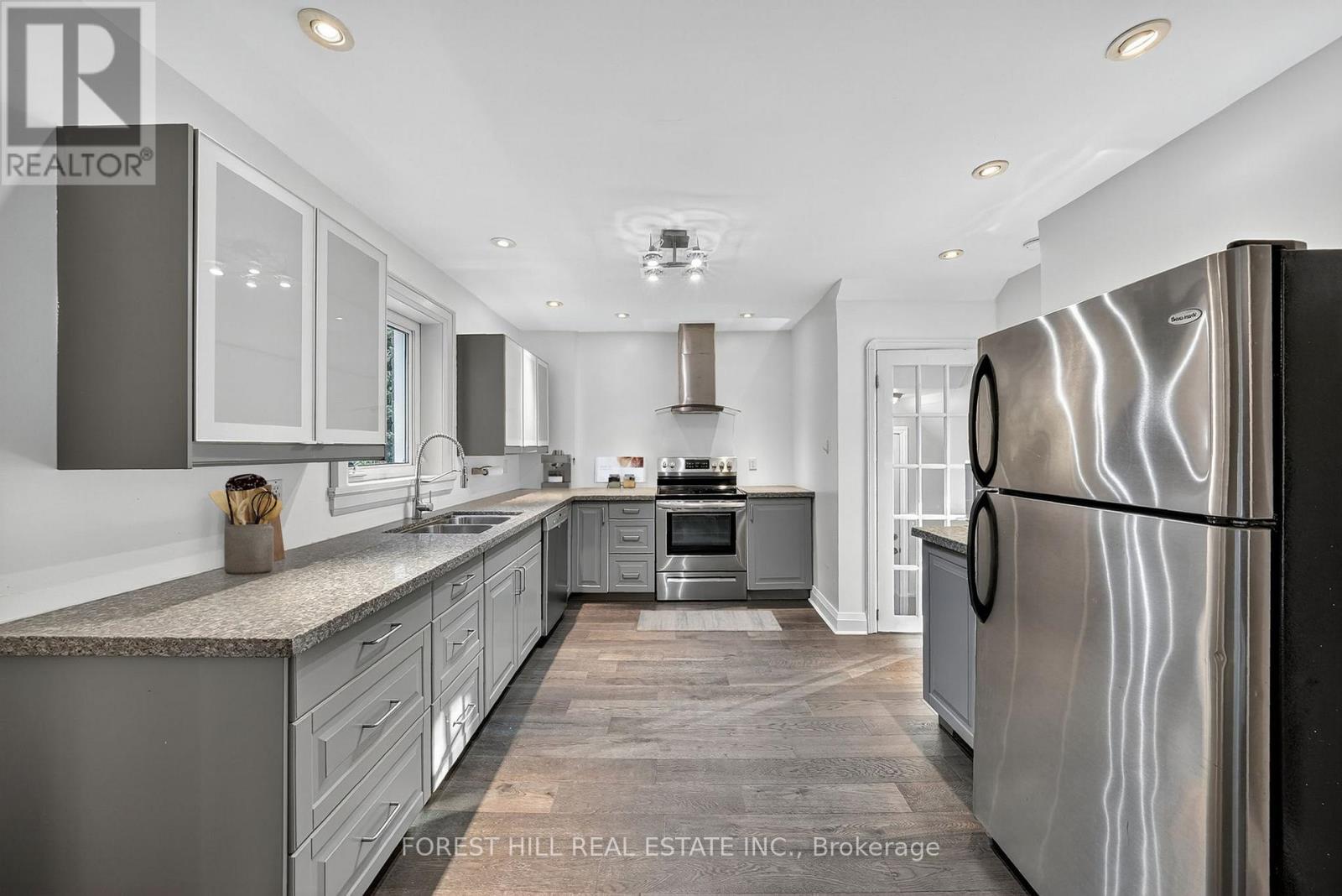 41 Cliffside Drive, Toronto, Ontario  M1N 1K9 - Photo 8 - E12466734