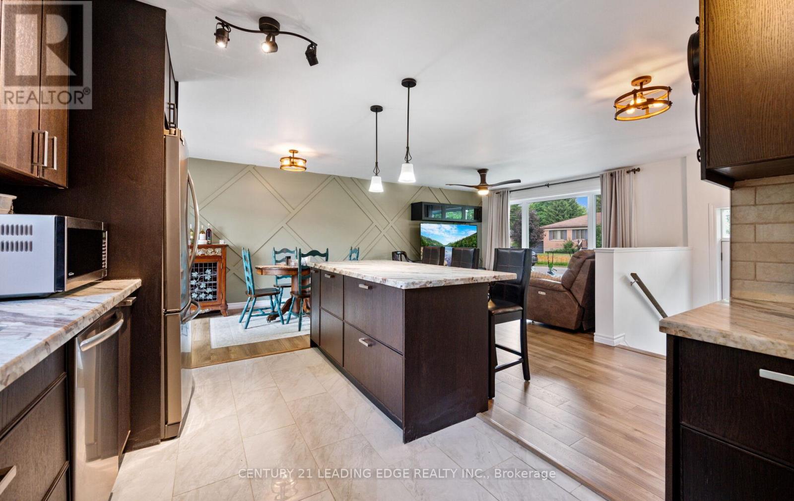 46 William Street, New Tecumseth, Ontario  L9R 1M7 - Photo 17 - N12486202