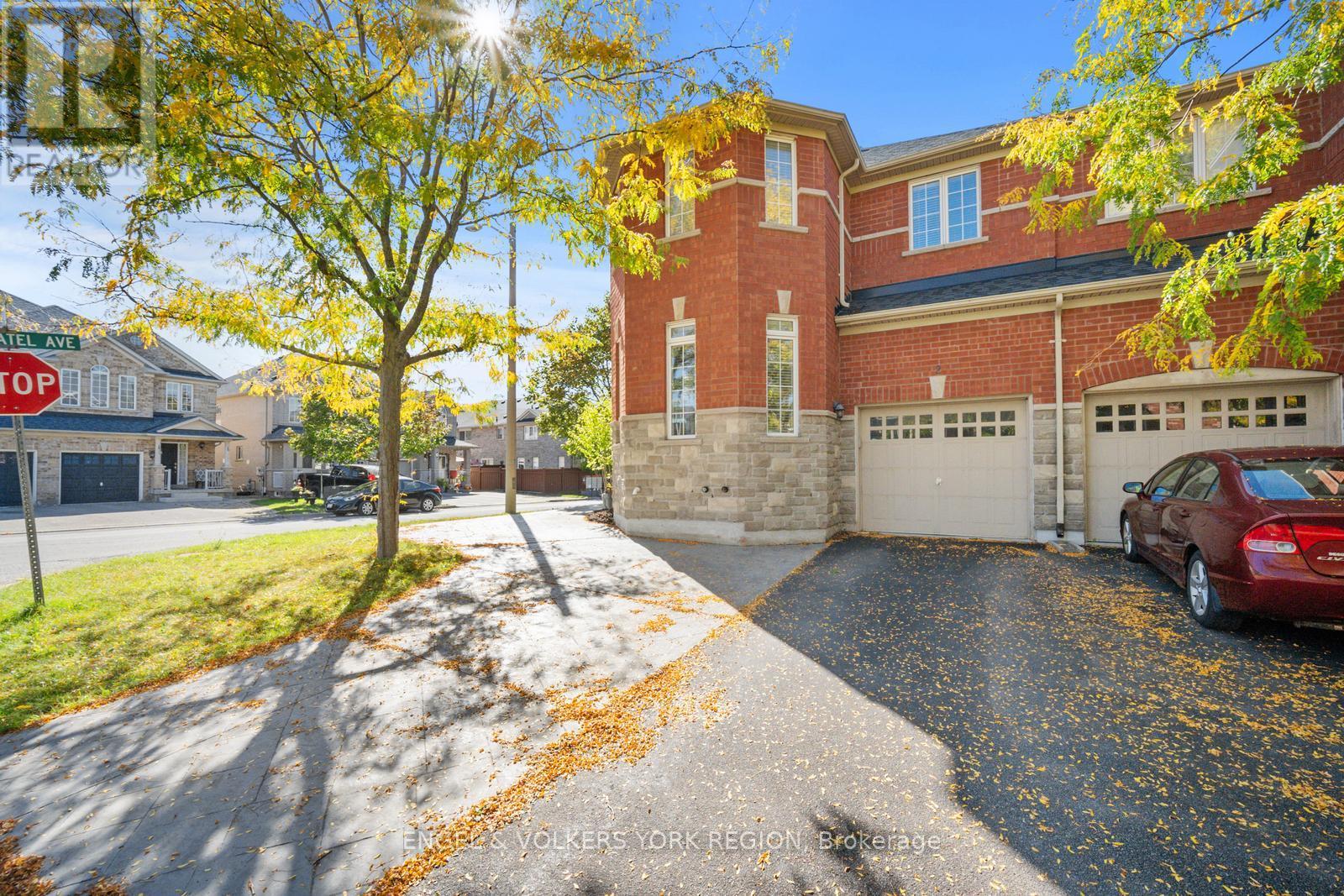 2 Fiorentina Avenue, Vaughan, Ontario  L4H 0P2 - Photo 5 - N12486230