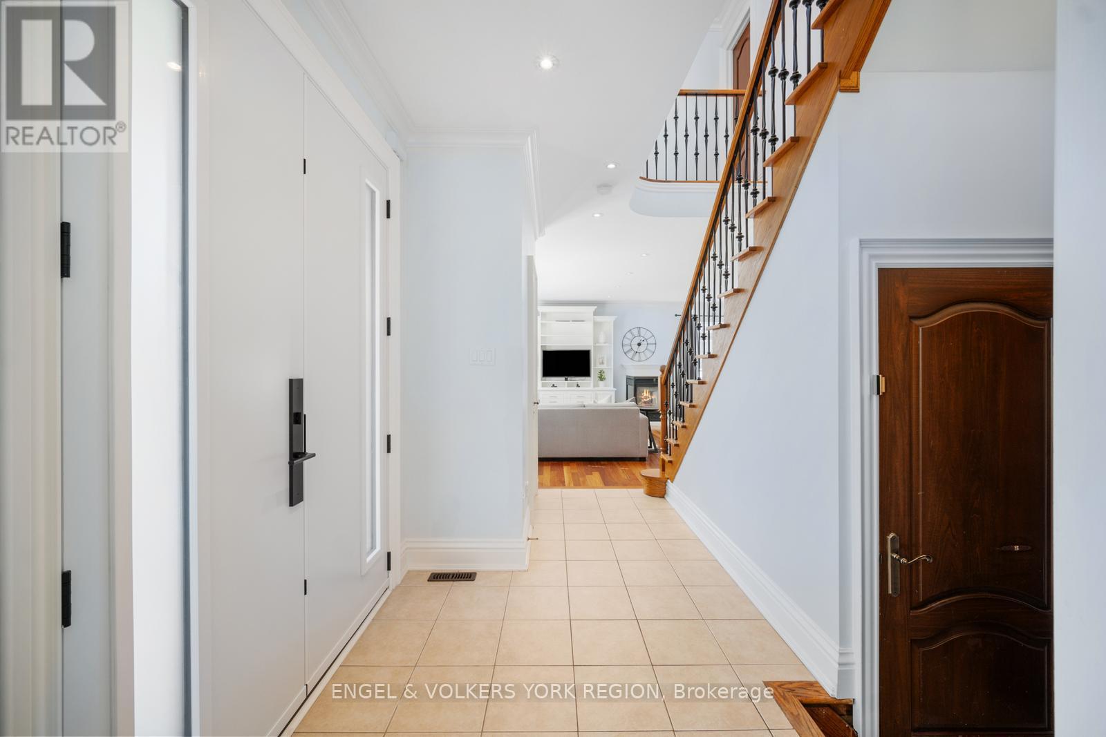 2 Fiorentina Avenue, Vaughan, Ontario  L4H 0P2 - Photo 8 - N12486230