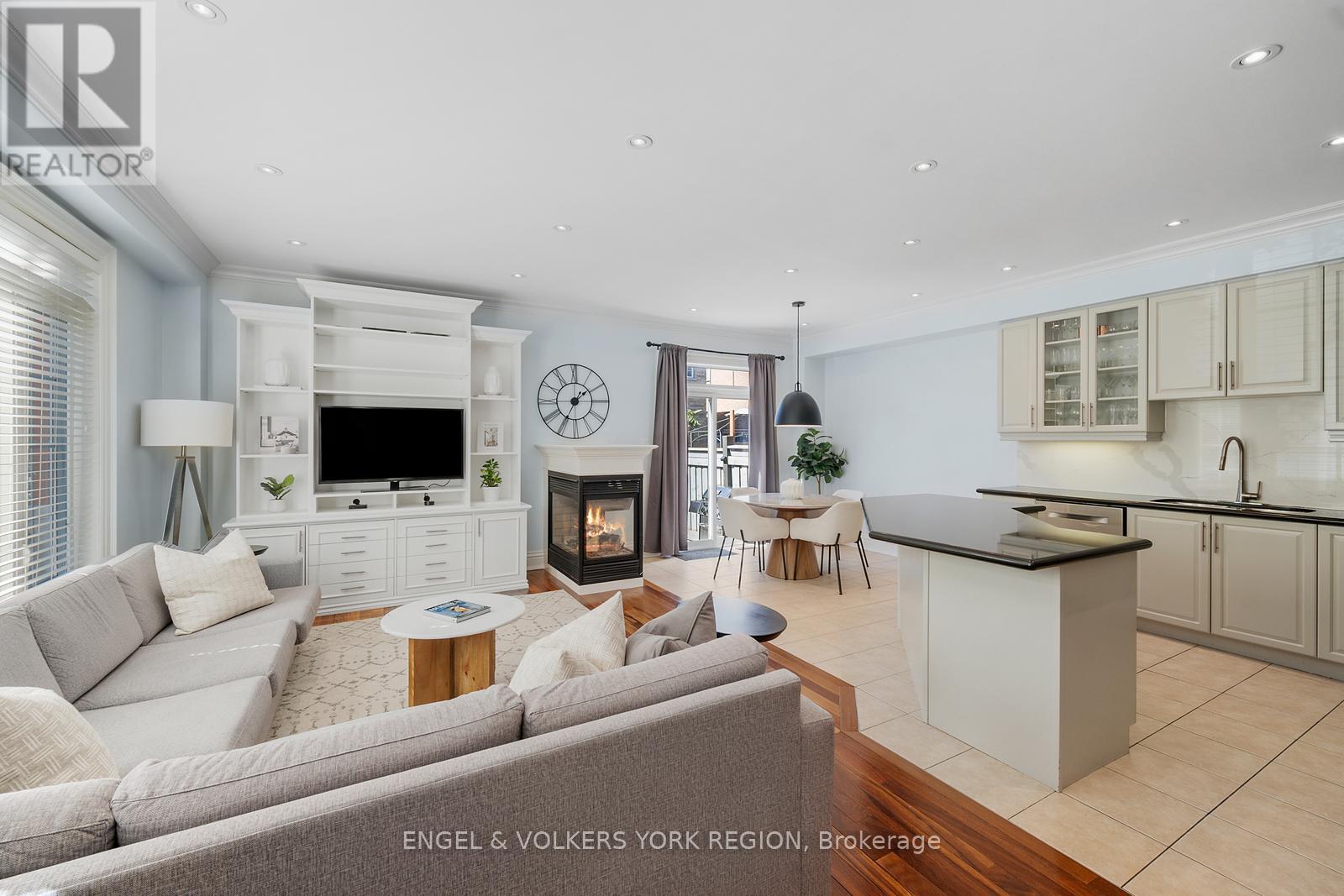 2 Fiorentina Avenue, Vaughan, Ontario  L4H 0P2 - Photo 9 - N12486230