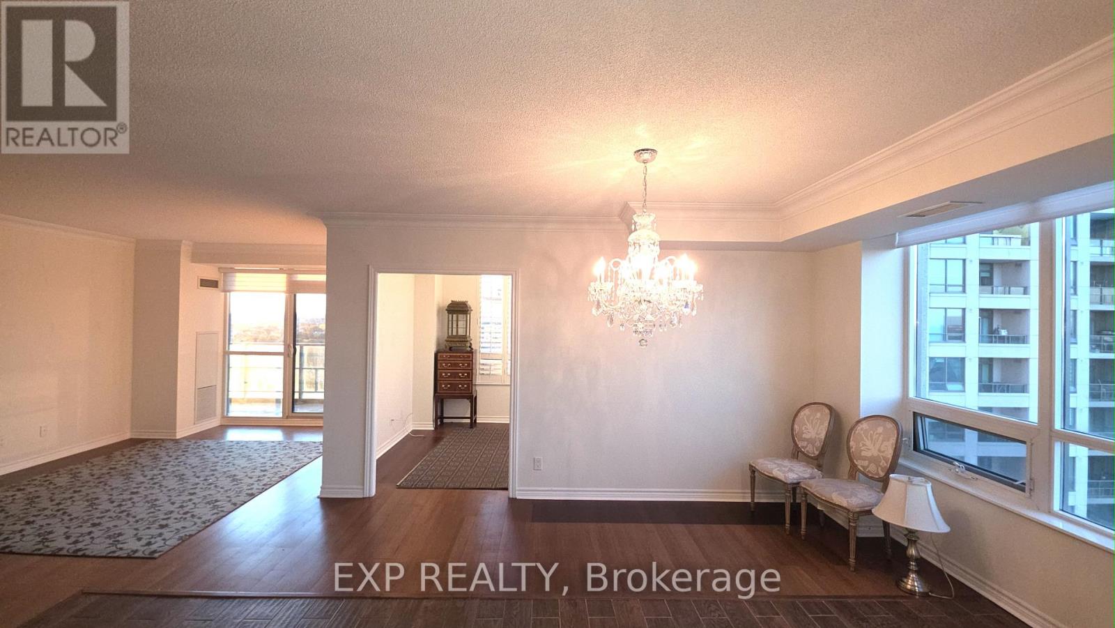 1110 - 88 Promenade Circle, Vaughan, Ontario  L4J 9A4 - Photo 10 - N12486238