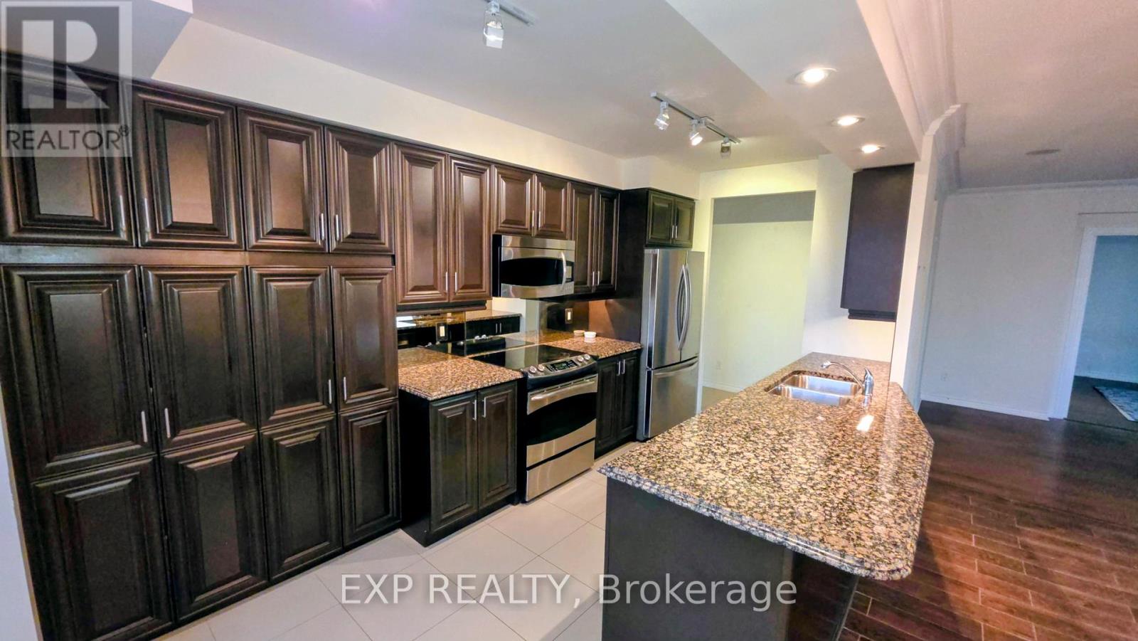 1110 - 88 Promenade Circle, Vaughan, Ontario  L4J 9A4 - Photo 7 - N12486238