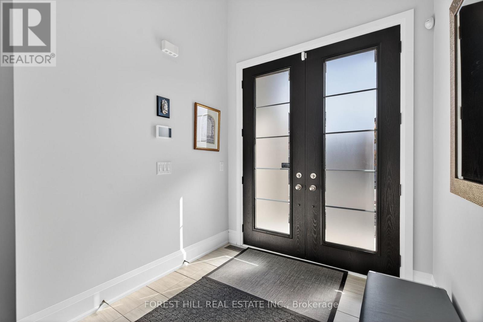 107 Hesperus Road, Vaughan, Ontario  L4J 0G9 - Photo 2 - N12486257