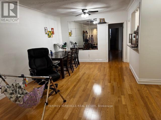 20 Elway Court, Toronto, Ontario  M6B 2N8 - Photo 2 - W12417591