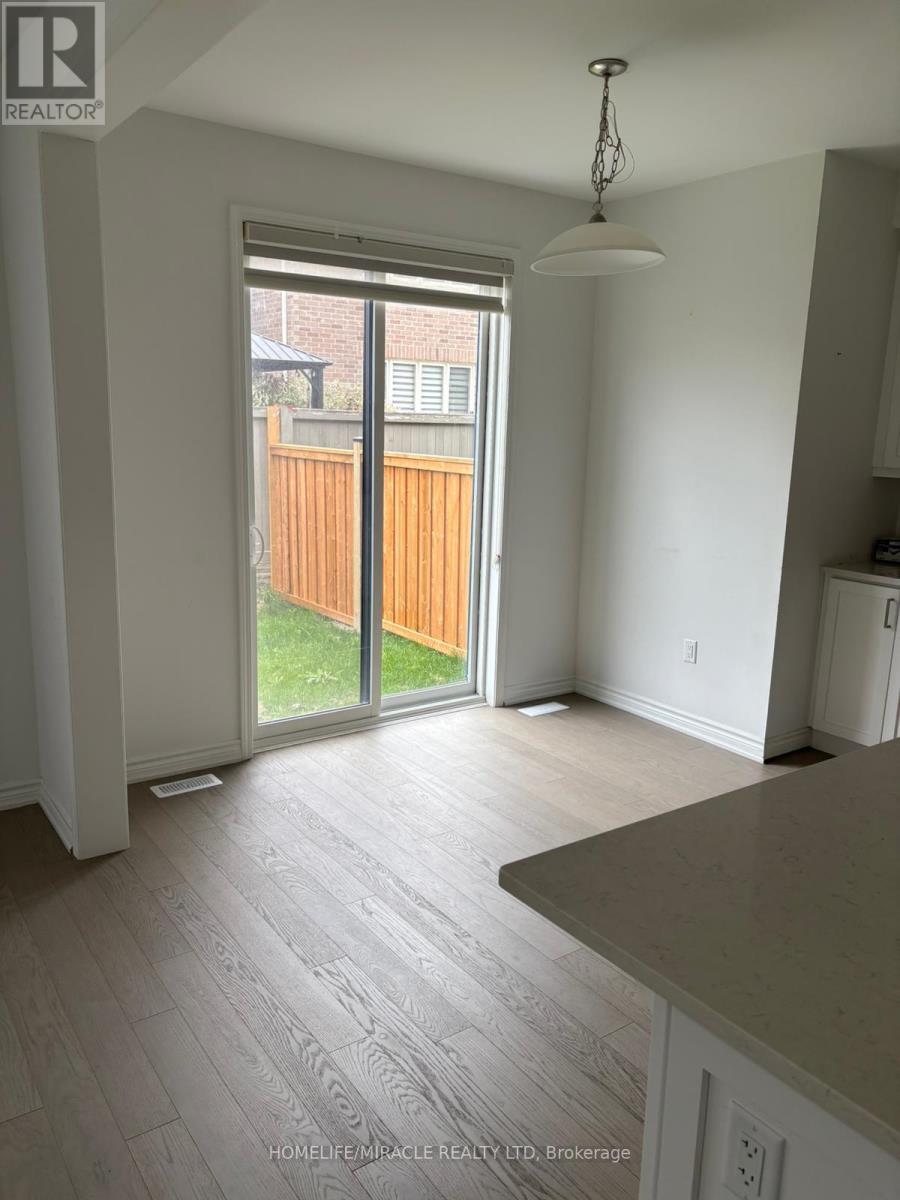 50 Keppel Circle, Brampton, Ontario  L7A 5L1 - Photo 8 - W12484647