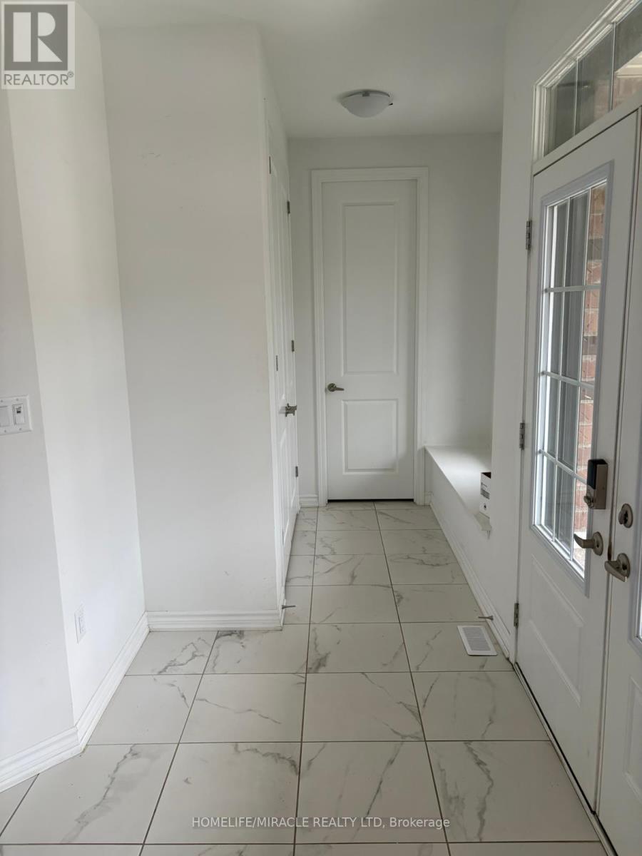 50 Keppel Circle, Brampton, Ontario  L7A 5L1 - Photo 10 - W12484647