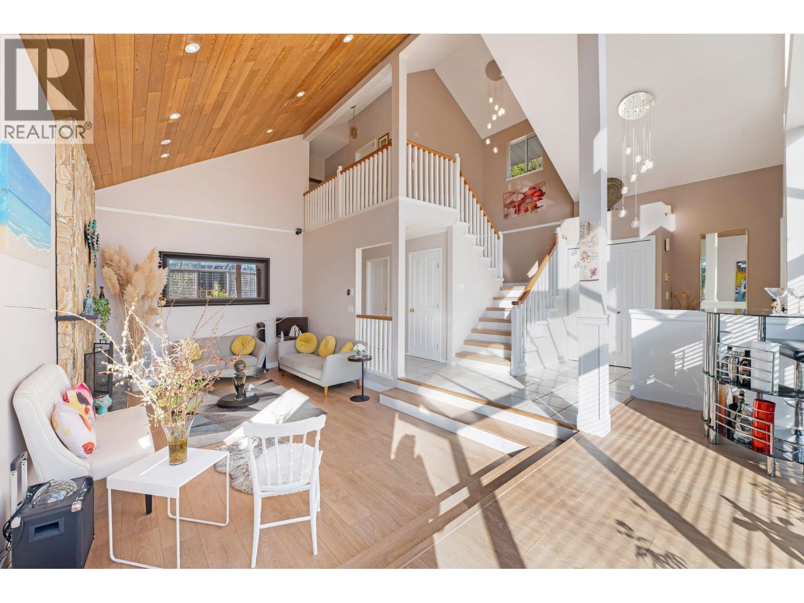 389 Metta Street, Port Moody, British Columbia  V3H 2Y6 - Photo 3 - R3058898