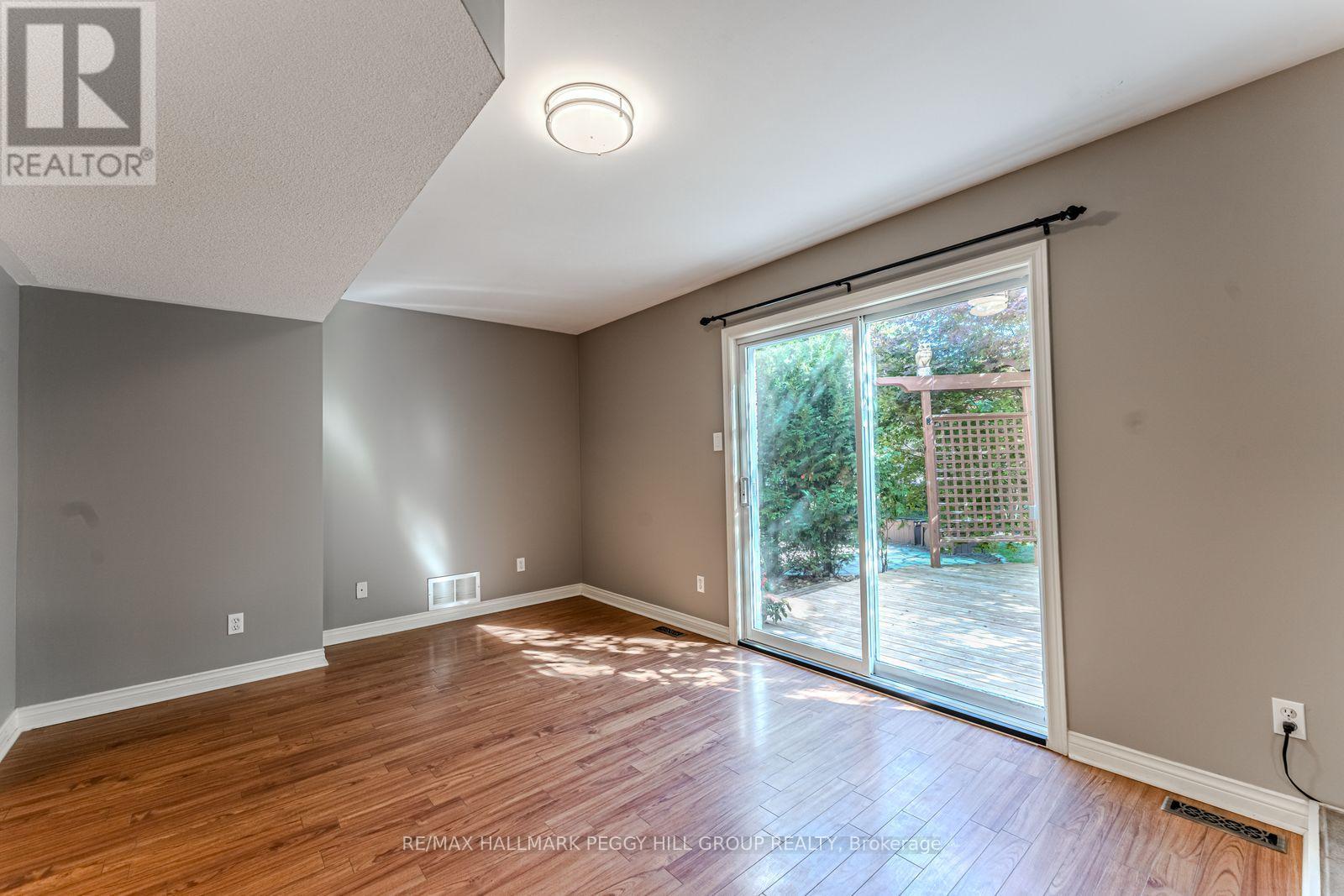 239 Simcoe Street, Clearview (Stayner), Ontario  L0M 1S0 - Photo 11 - S12486265