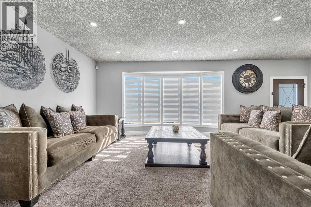 351 Templevale Place Ne, Calgary, Alberta  T1Y 4V8 - Photo 8 - A2260880