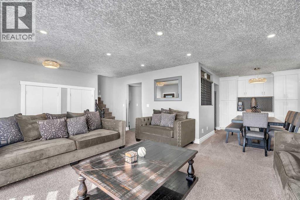 351 Templevale Place Ne, Calgary, Alberta  T1Y 4V8 - Photo 5 - A2260880