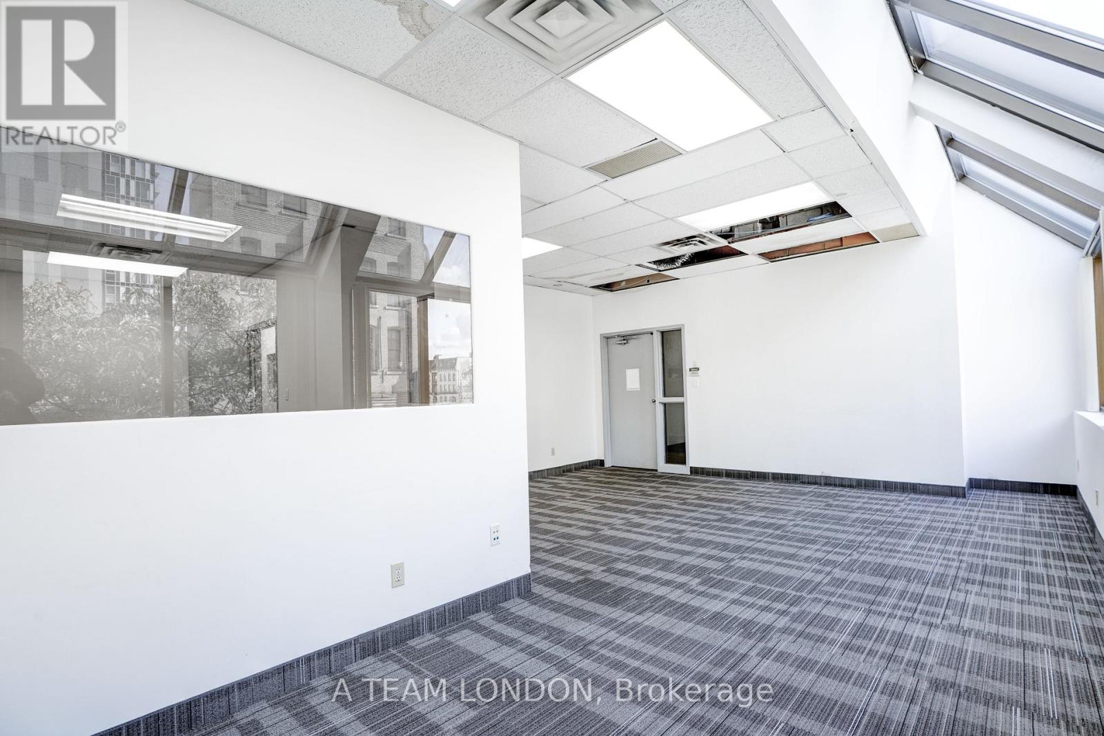 B - 394 Clarence Street, London East (East K), Ontario  N6A 3M6 - Photo 10 - X12486319