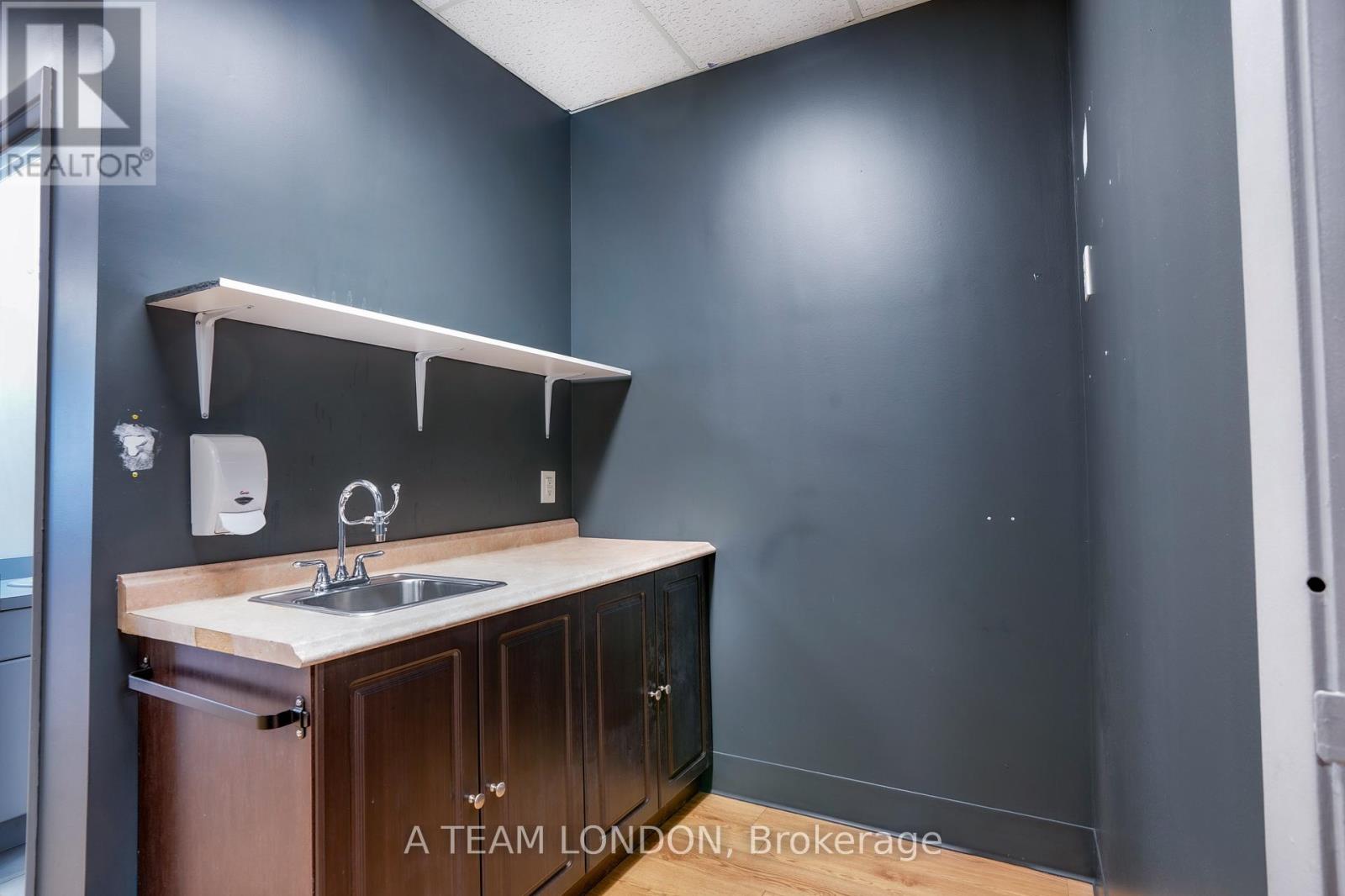 B - 394 Clarence Street, London East (East K), Ontario  N6A 3M6 - Photo 34 - X12486319