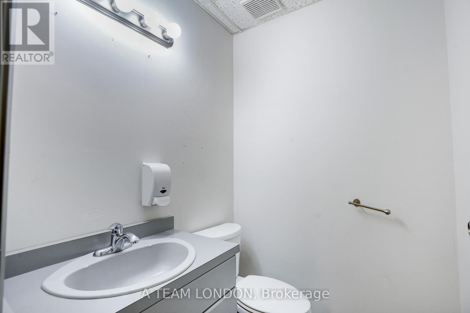 B - 394 Clarence Street, London East (East K), Ontario  N6A 3M6 - Photo 41 - X12486319