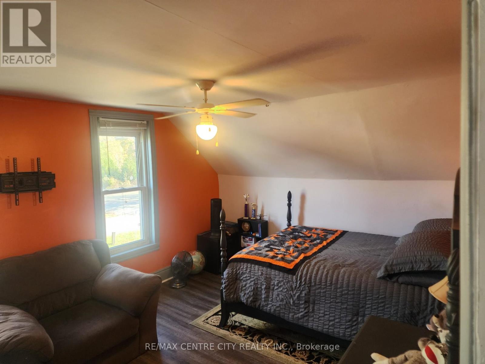 33168 Back Street, Dutton/dunwich, Ontario  N0L 1P0 - Photo 11 - X12486339