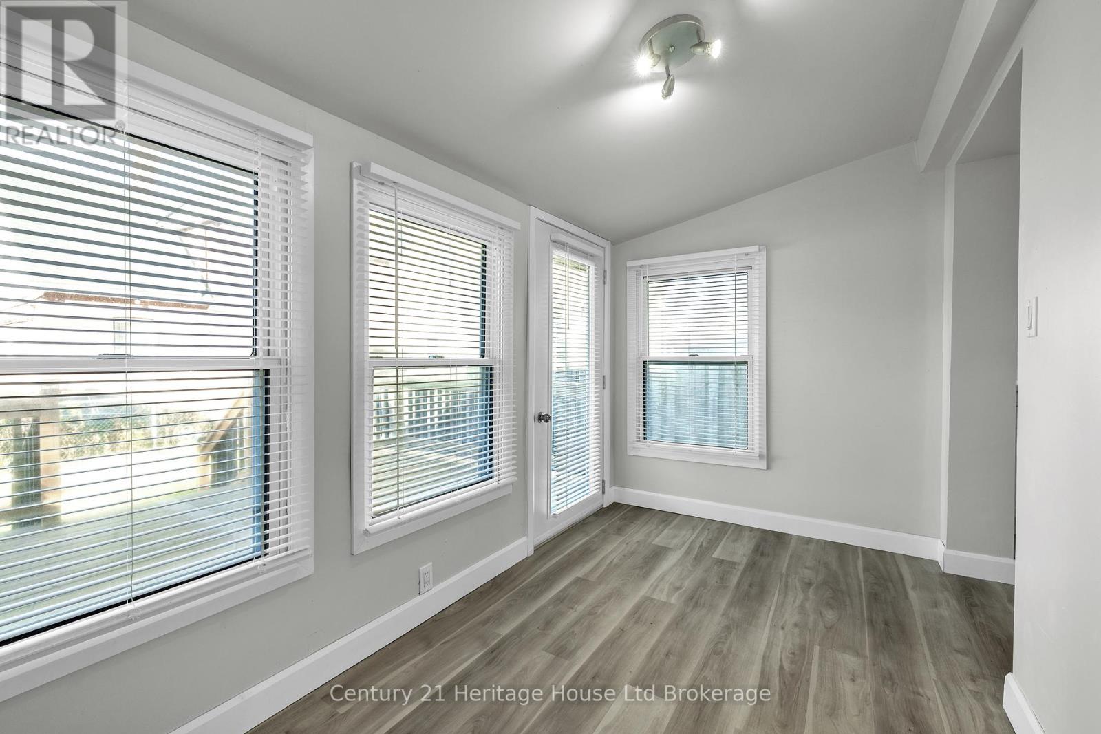 89 Scott Street, St. Thomas, Ontario  N5P 1L1 - Photo 10 - X12486335