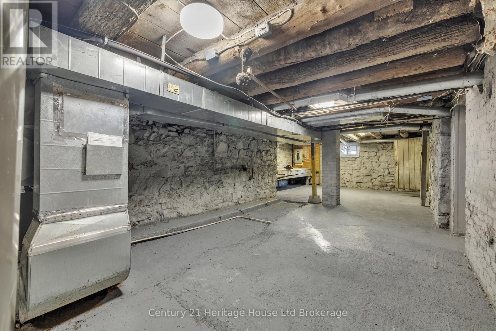 89 Scott Street, St. Thomas, Ontario  N5P 1L1 - Photo 18 - X12486335