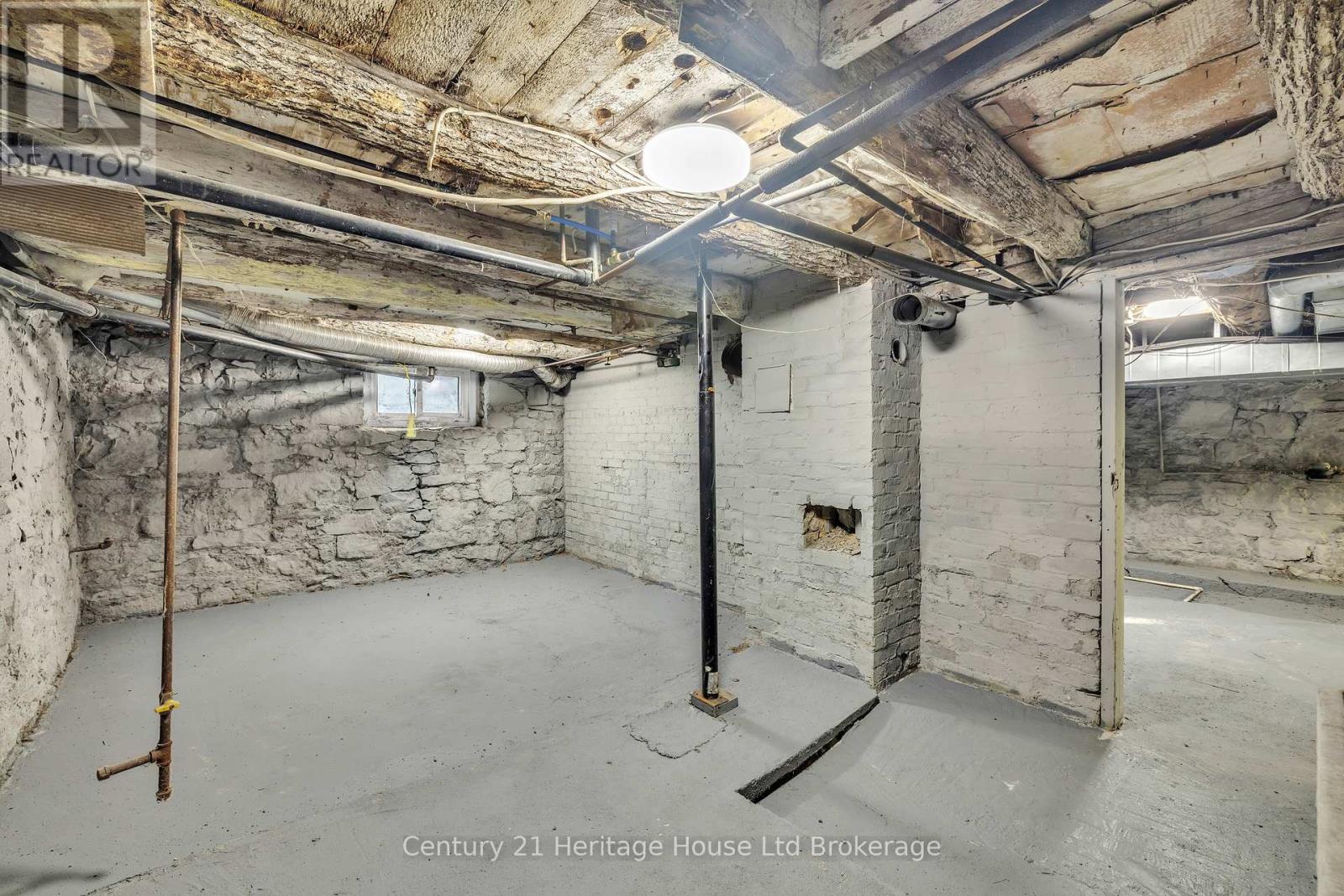 89 Scott Street, St. Thomas, Ontario  N5P 1L1 - Photo 19 - X12486335