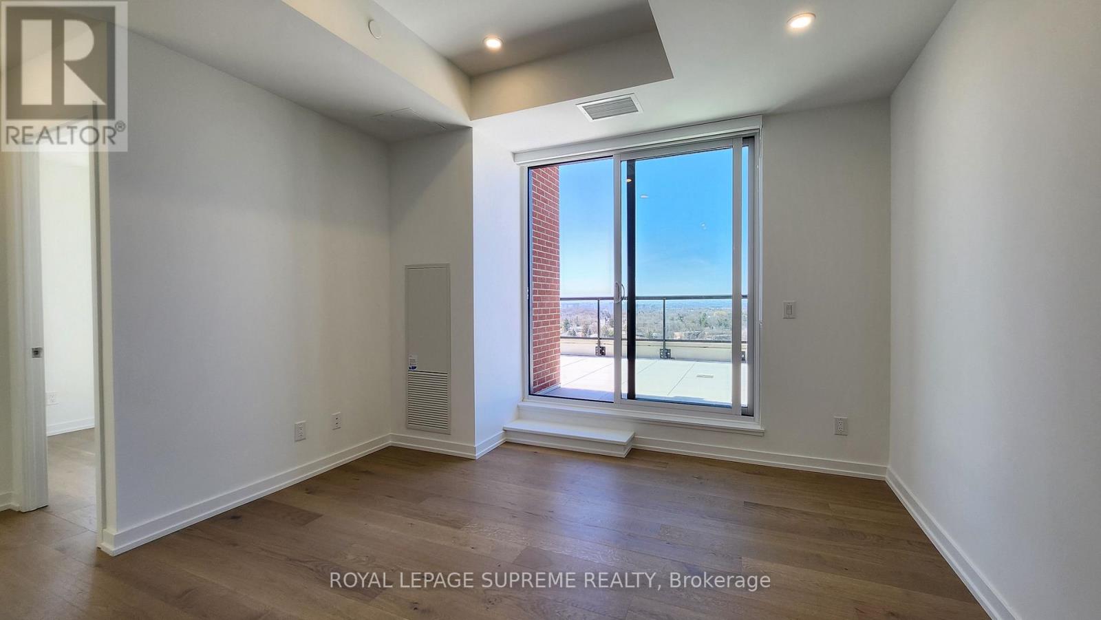 1118 - 3100 Keele Street, Toronto, Ontario  M3M 0E1 - Photo 3 - W12486198