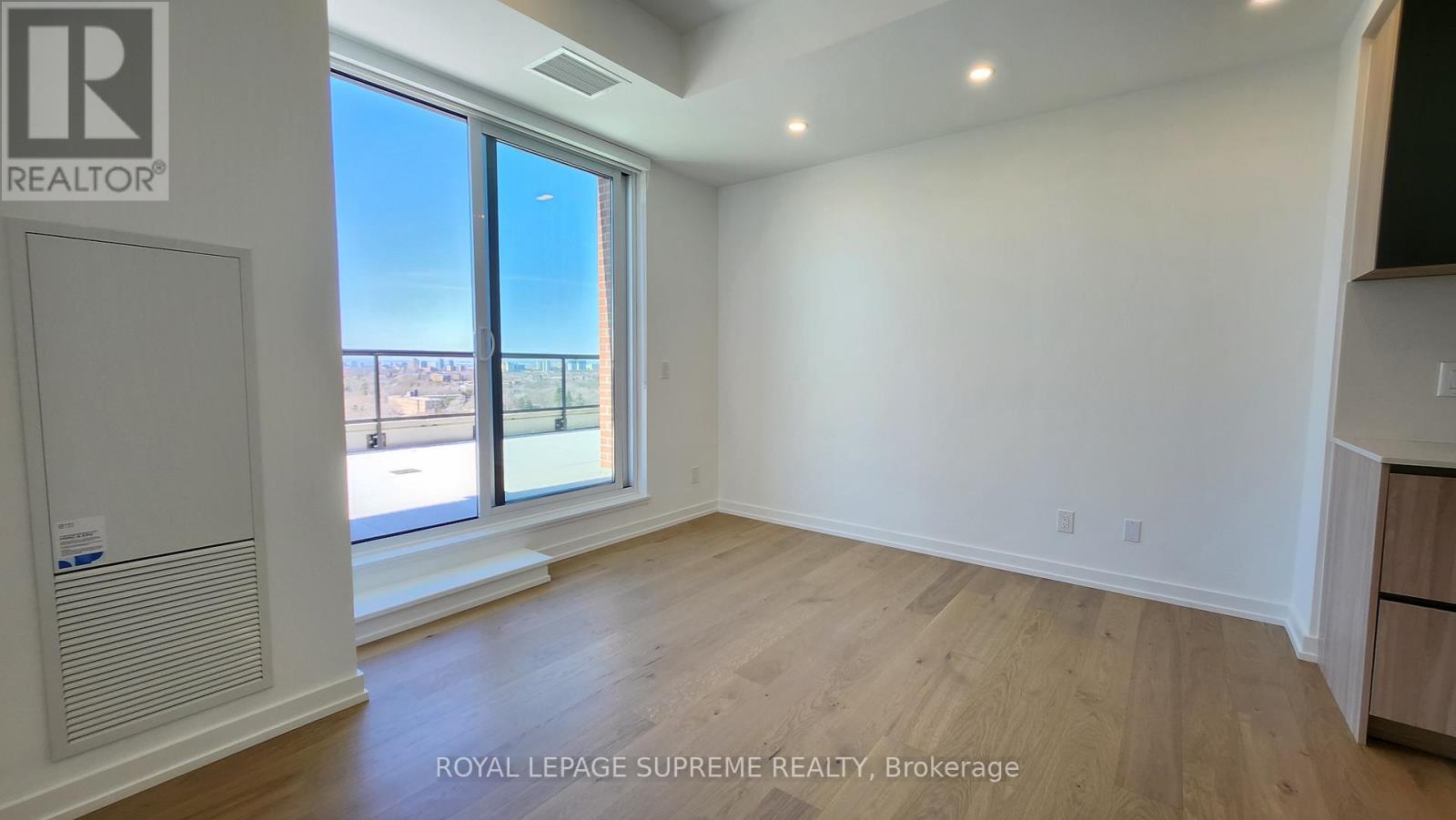 1118 - 3100 Keele Street, Toronto, Ontario  M3M 0E1 - Photo 5 - W12486198