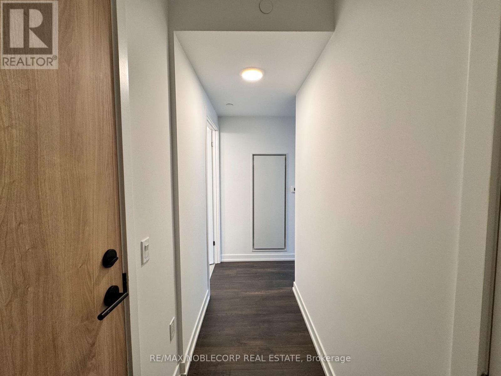 701 - 801 The Queens Way, Toronto, Ontario  M8Z 1N4 - Photo 2 - W12486236