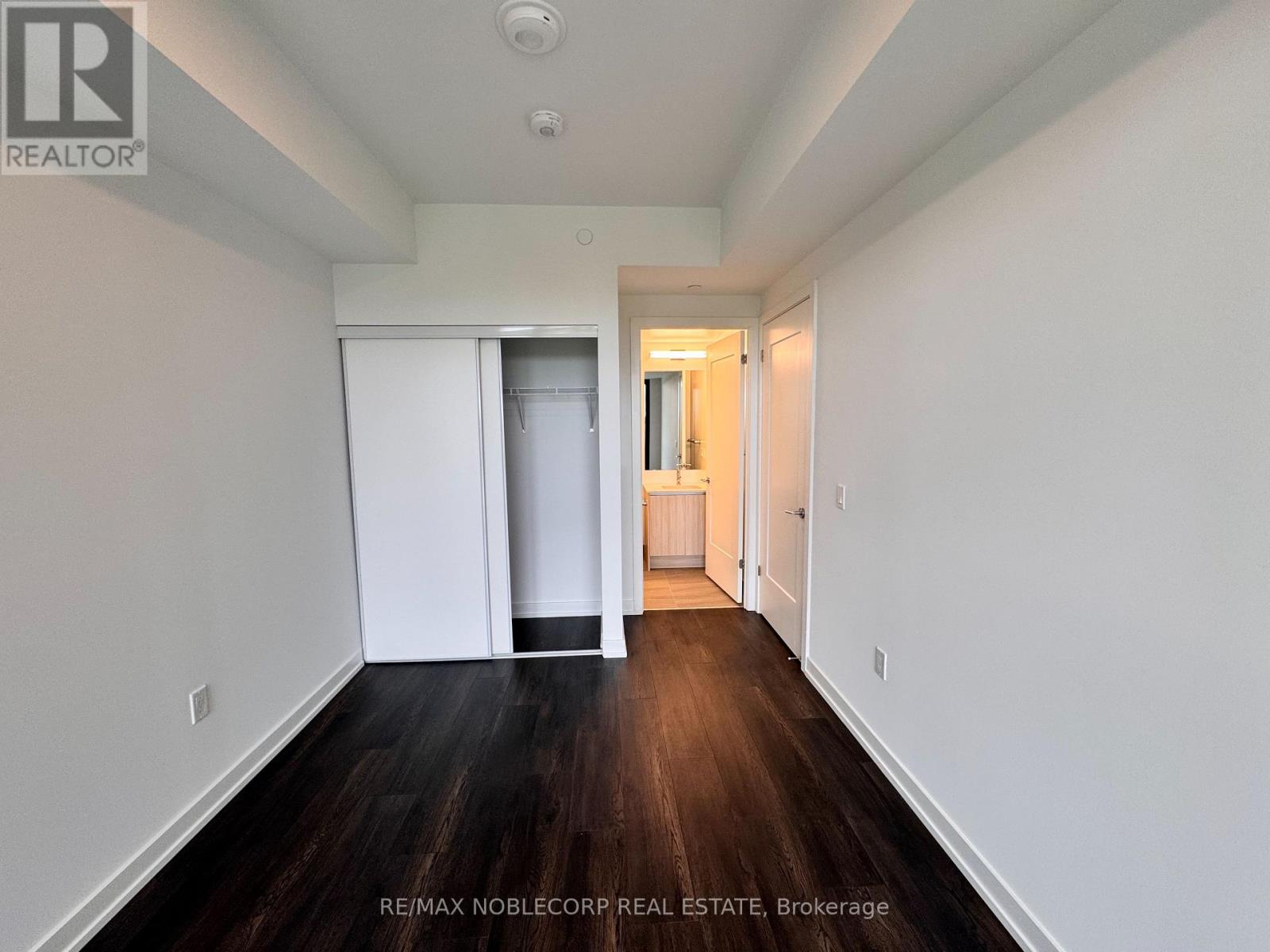 701 - 801 The Queens Way, Toronto, Ontario  M8Z 1N4 - Photo 7 - W12486236