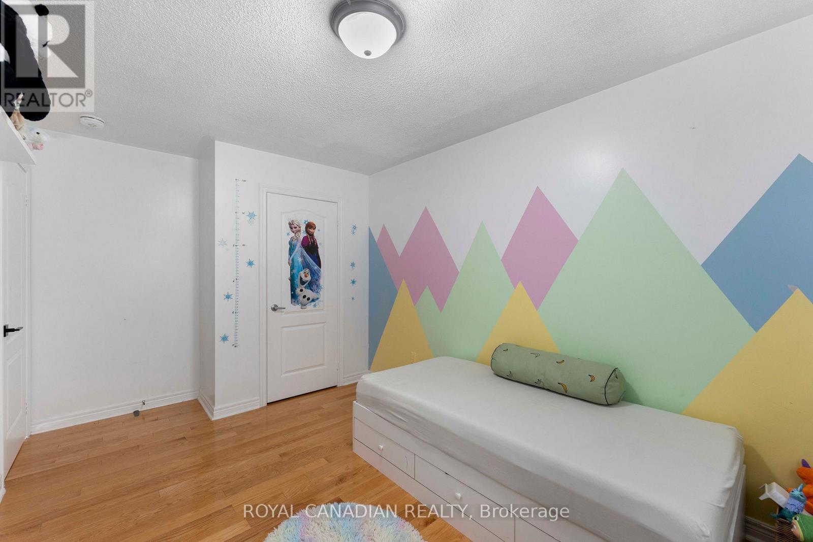 88 Olde Town Road, Brampton, Ontario  L6X 4X9 - Photo 25 - W12486245