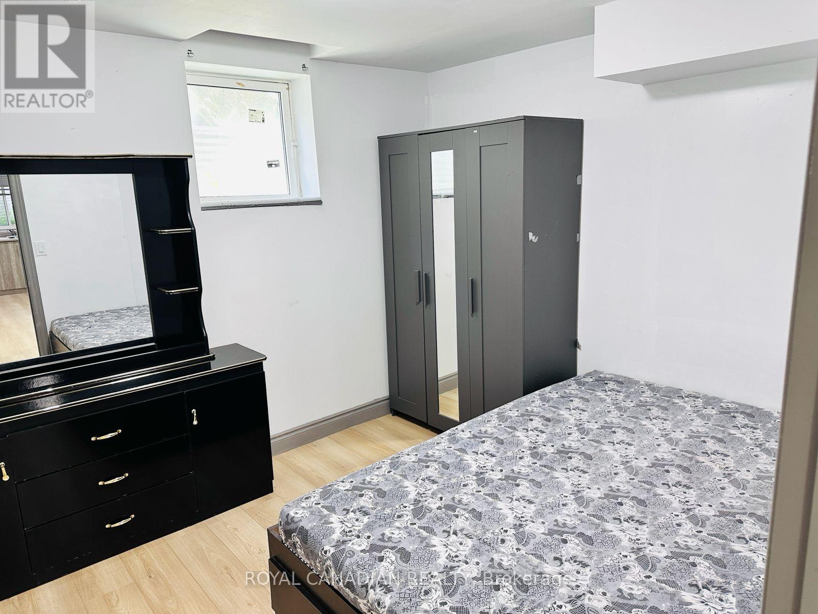 88 Olde Town Road, Brampton, Ontario  L6X 4X9 - Photo 37 - W12486245