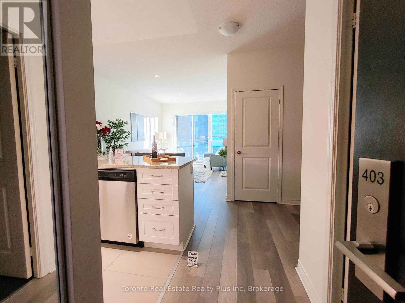 403 - 39 Annie Craig Drive, Toronto, Ontario  M8V 0H1 - Photo 5 - W12486246