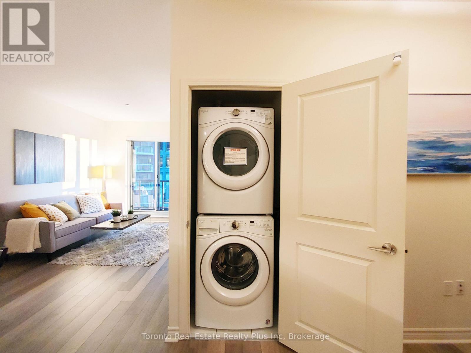 403 - 39 Annie Craig Drive, Toronto, Ontario  M8V 0H1 - Photo 6 - W12486246