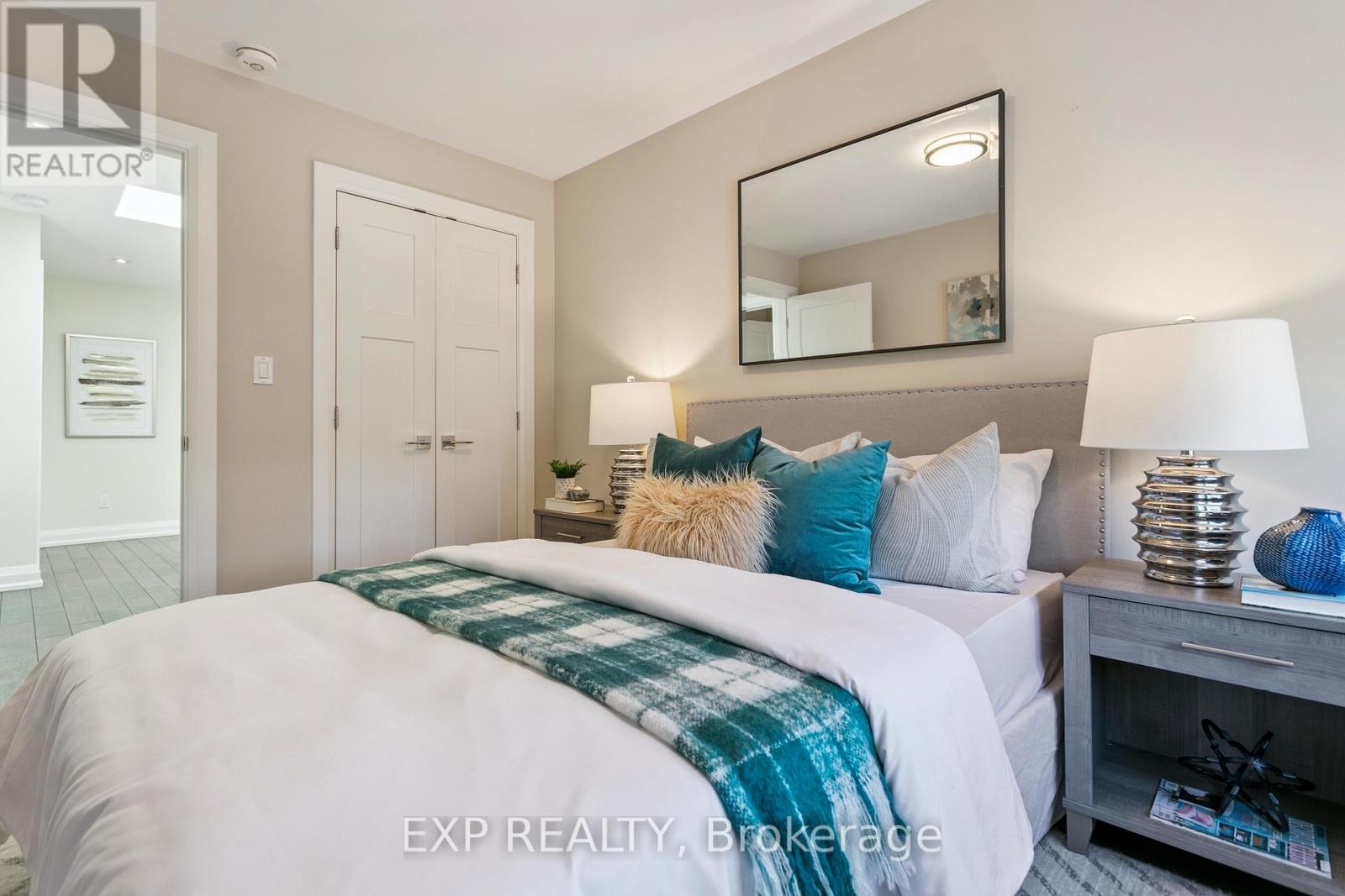 105 Twenty Second Street, Toronto, Ontario  M8V 3M5 - Photo 22 - W12486251