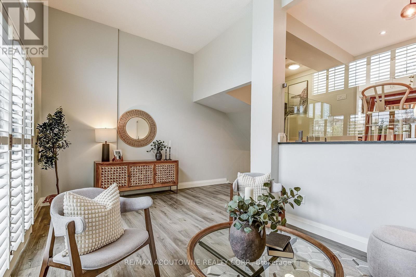 6 - 2 Bradbrook Road, Toronto, Ontario  M8Z 5V3 - Photo 16 - W12486261