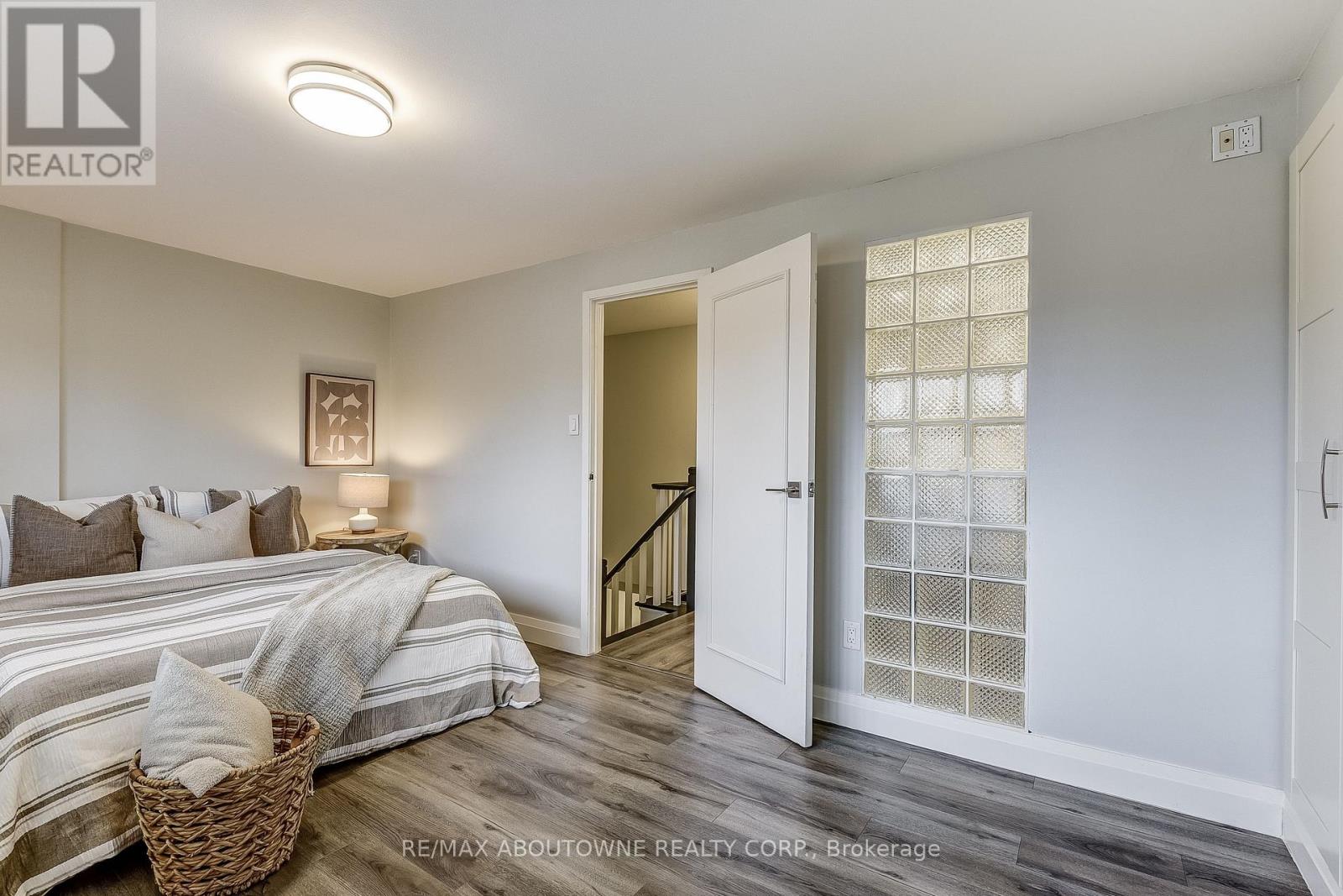 6 - 2 Bradbrook Road, Toronto, Ontario  M8Z 5V3 - Photo 34 - W12486261