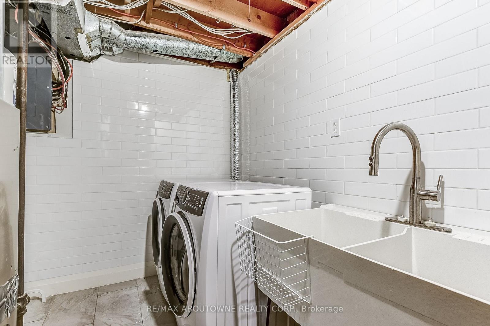 6 - 2 Bradbrook Road, Toronto, Ontario  M8Z 5V3 - Photo 45 - W12486261