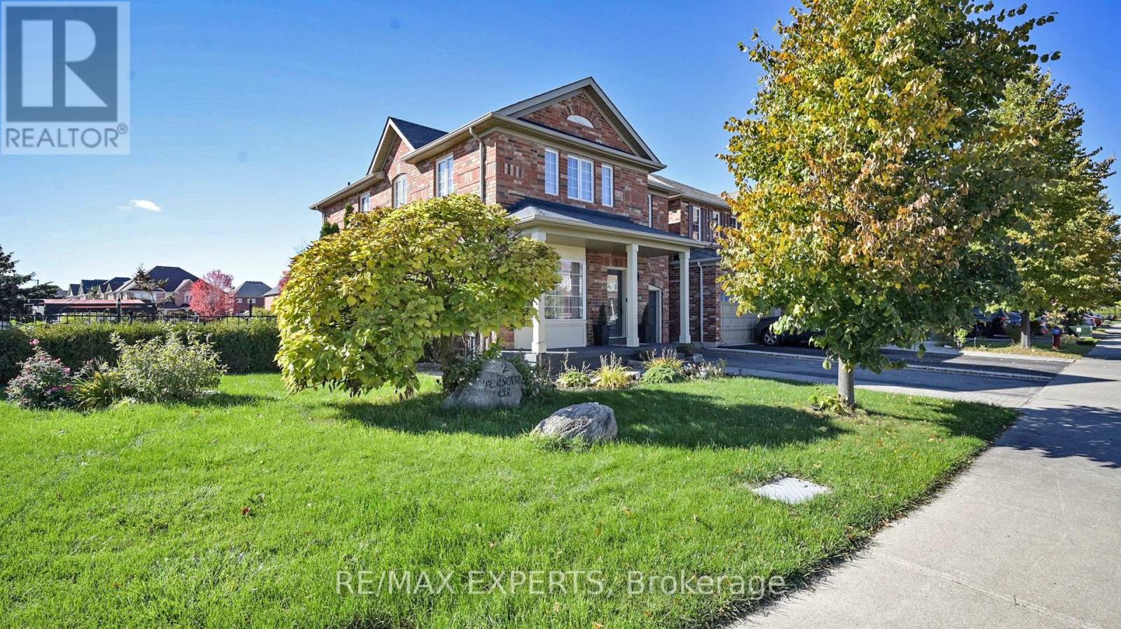 2 Personna Circle, Brampton, Ontario  L6X 0P2 - Photo 2 - W12486277