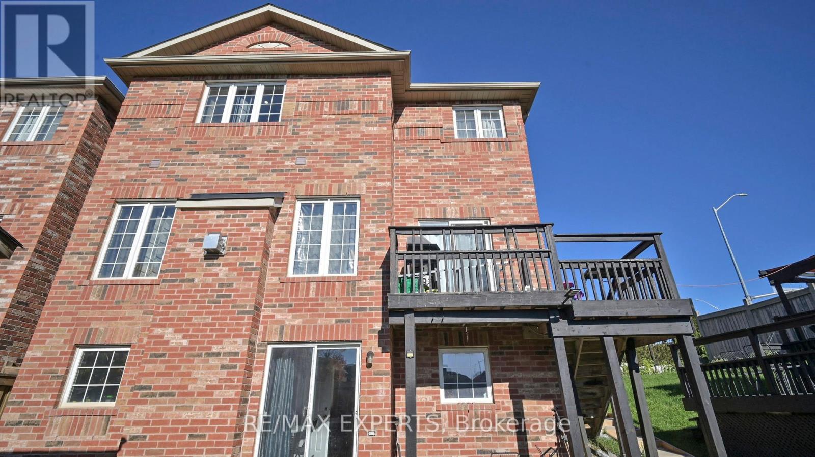 2 Personna Circle, Brampton, Ontario  L6X 0P2 - Photo 38 - W12486277