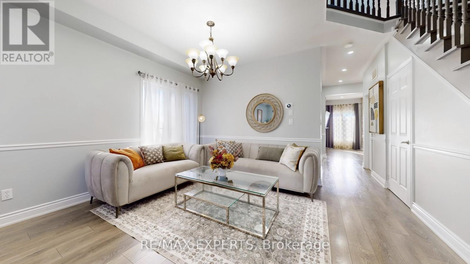 2 Personna Circle, Brampton, Ontario  L6X 0P2 - Photo 4 - W12486277