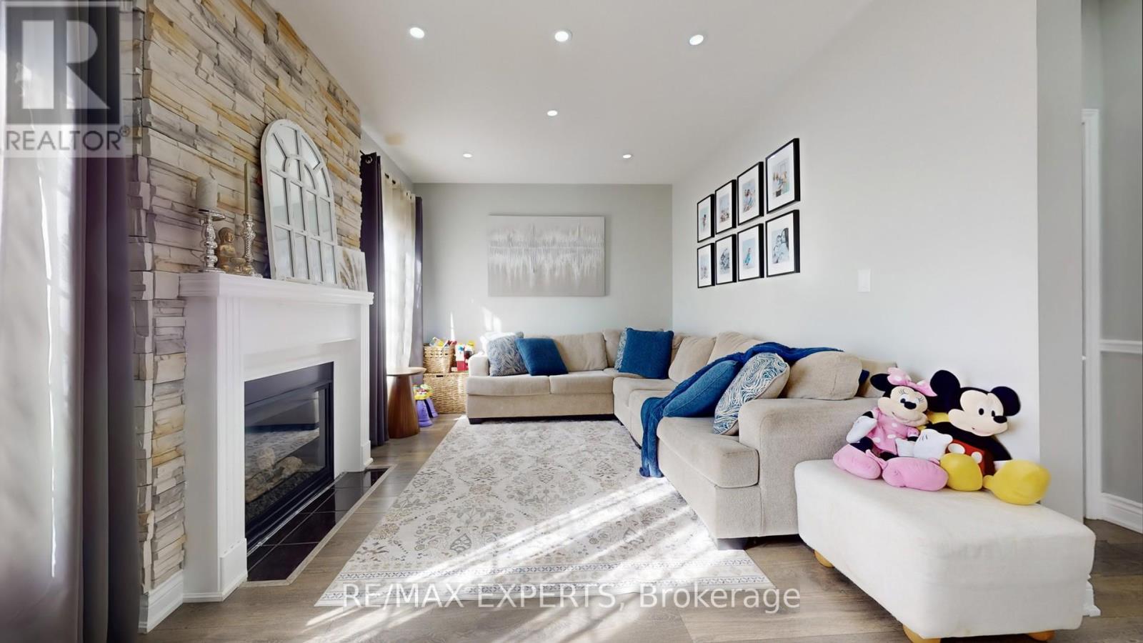 2 Personna Circle, Brampton, Ontario  L6X 0P2 - Photo 8 - W12486277