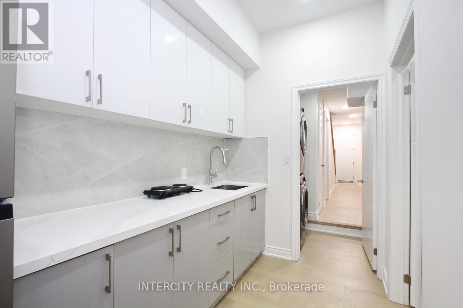 11 Desiree Place, Caledon, Ontario  L7E 4L2 - Photo 11 - W12486291