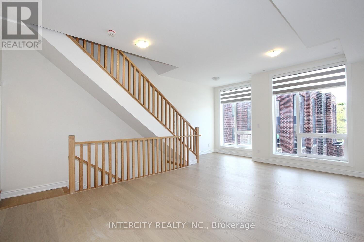 11 Desiree Place, Caledon, Ontario  L7E 4L2 - Photo 19 - W12486291