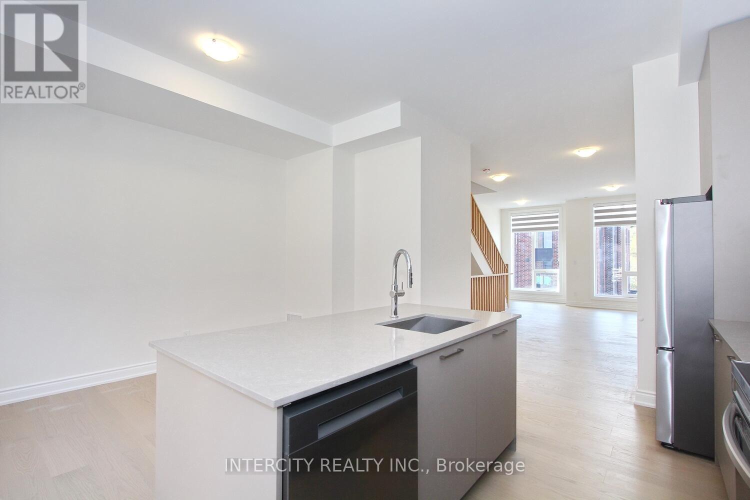 11 Desiree Place, Caledon, Ontario  L7E 4L2 - Photo 28 - W12486291