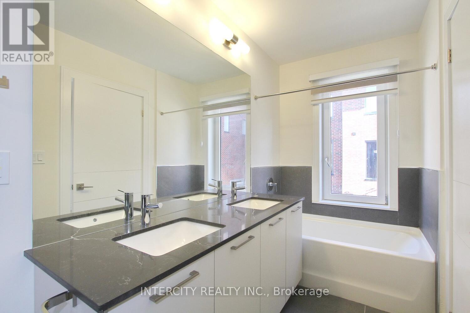 11 Desiree Place, Caledon, Ontario  L7E 4L2 - Photo 34 - W12486291