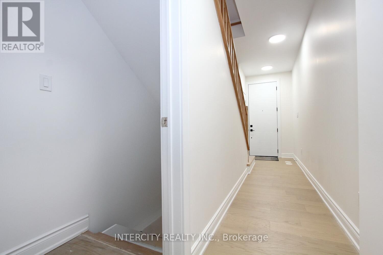 11 Desiree Place, Caledon, Ontario  L7E 4L2 - Photo 6 - W12486291