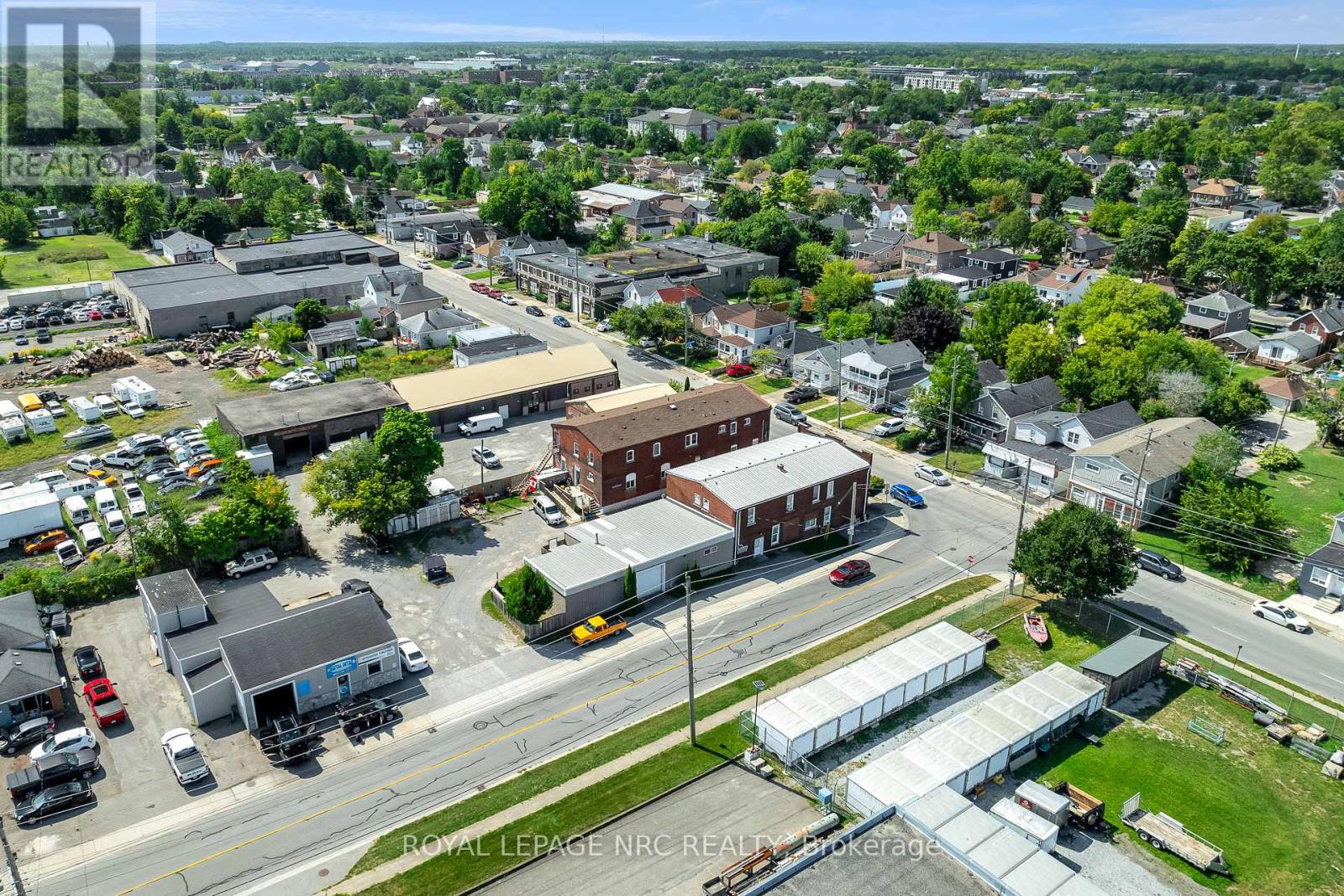 192 Burgar Street, Welland, Ontario  L3B 2T4 - Photo 7 - X12486330