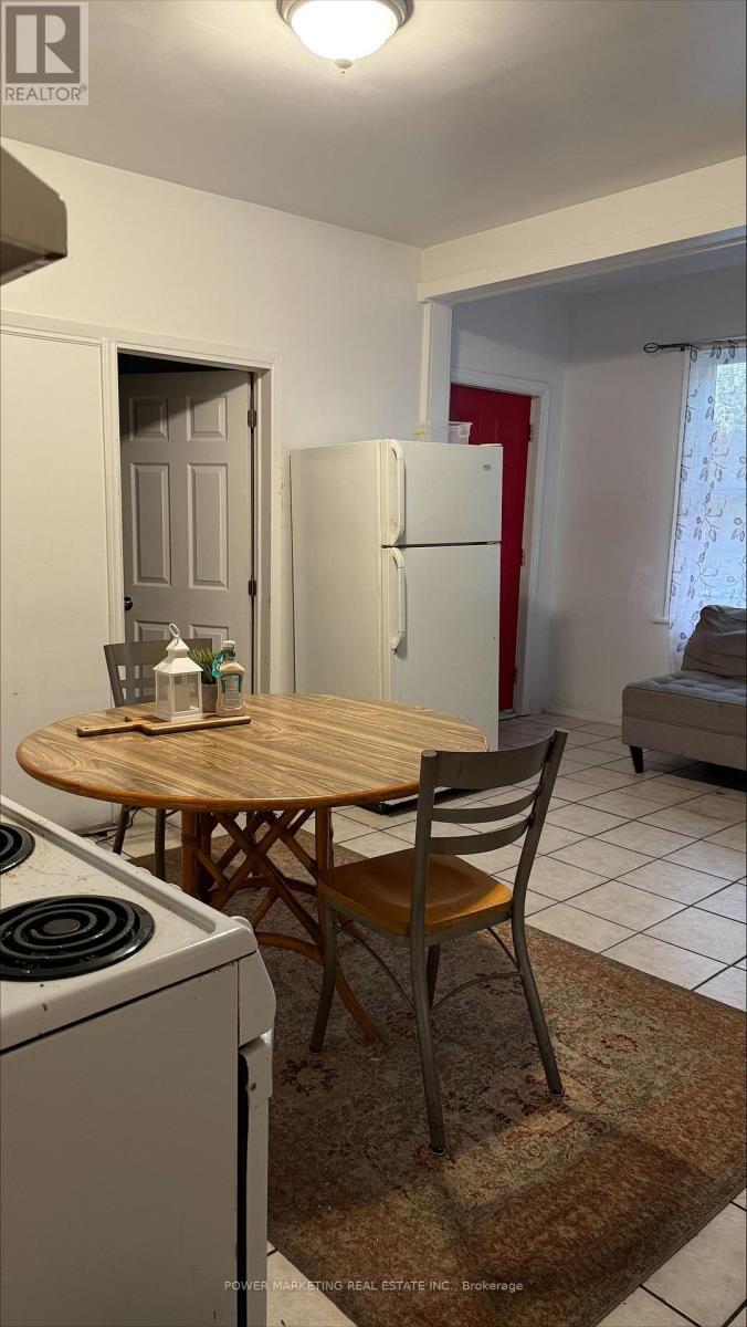 A - 262 Emond Street, Ottawa, Ontario  K1L 7R8 - Photo 3 - X12480964