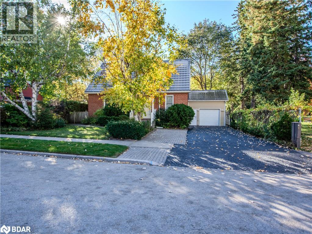 25 HOLGATE Street, barrie, Ontario