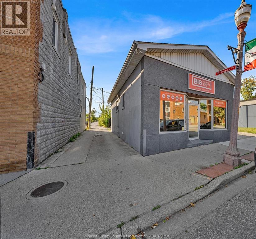 1145 Erie, Windsor, Ontario  N9A 3Z4 - Photo 2 - 25027395