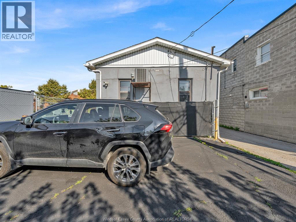 1145 Erie, Windsor, Ontario  N9A 3Z4 - Photo 32 - 25027395