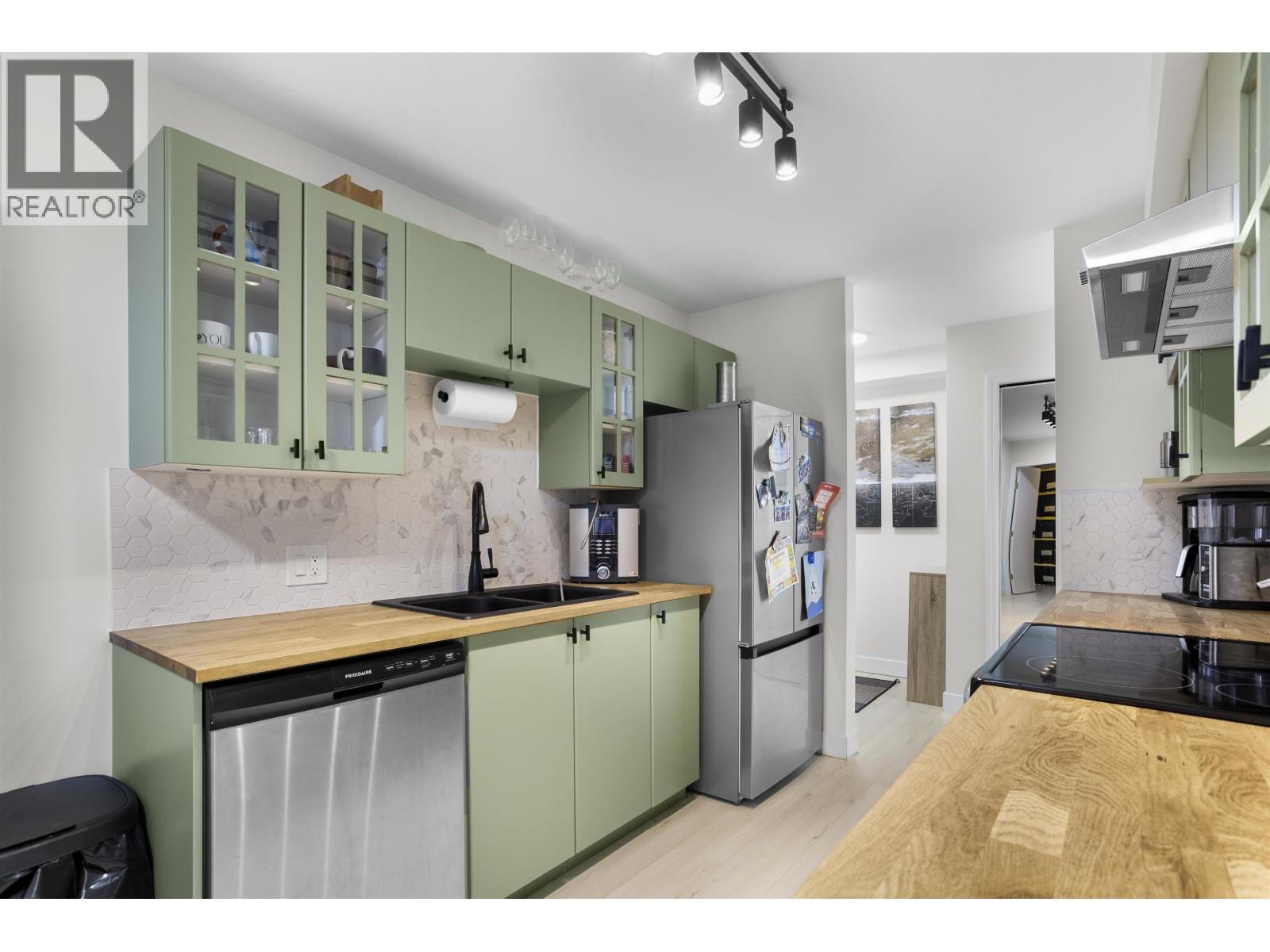 201 22351 St. Anne Street, Maple Ridge, British Columbia  V2X 2E7 - Photo 5 - R3062540